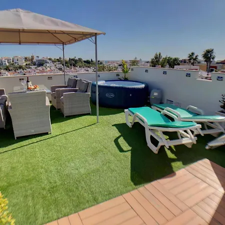 Beta - 2 Bedrooms, Private Rooftop Patio With Hot Tub, Bbq And View *