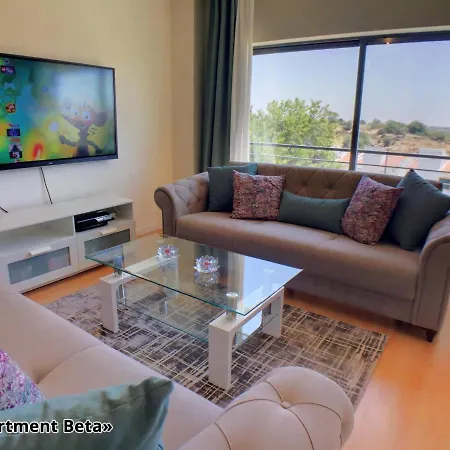 Beta - 2 Bedrooms, Private Rooftop Patio With Hot Tub, Bbq And View *