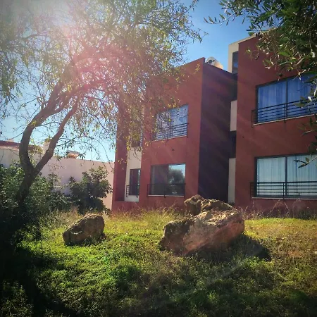 Beta - 2 Bedrooms, Private Rooftop Patio With Hot Tub, Bbq And View Lägenhet *