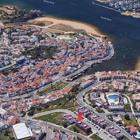 Beta - 2 Bedrooms, Private Rooftop Patio With Hot Tub, Bbq And View * Ferragudo (Faro)